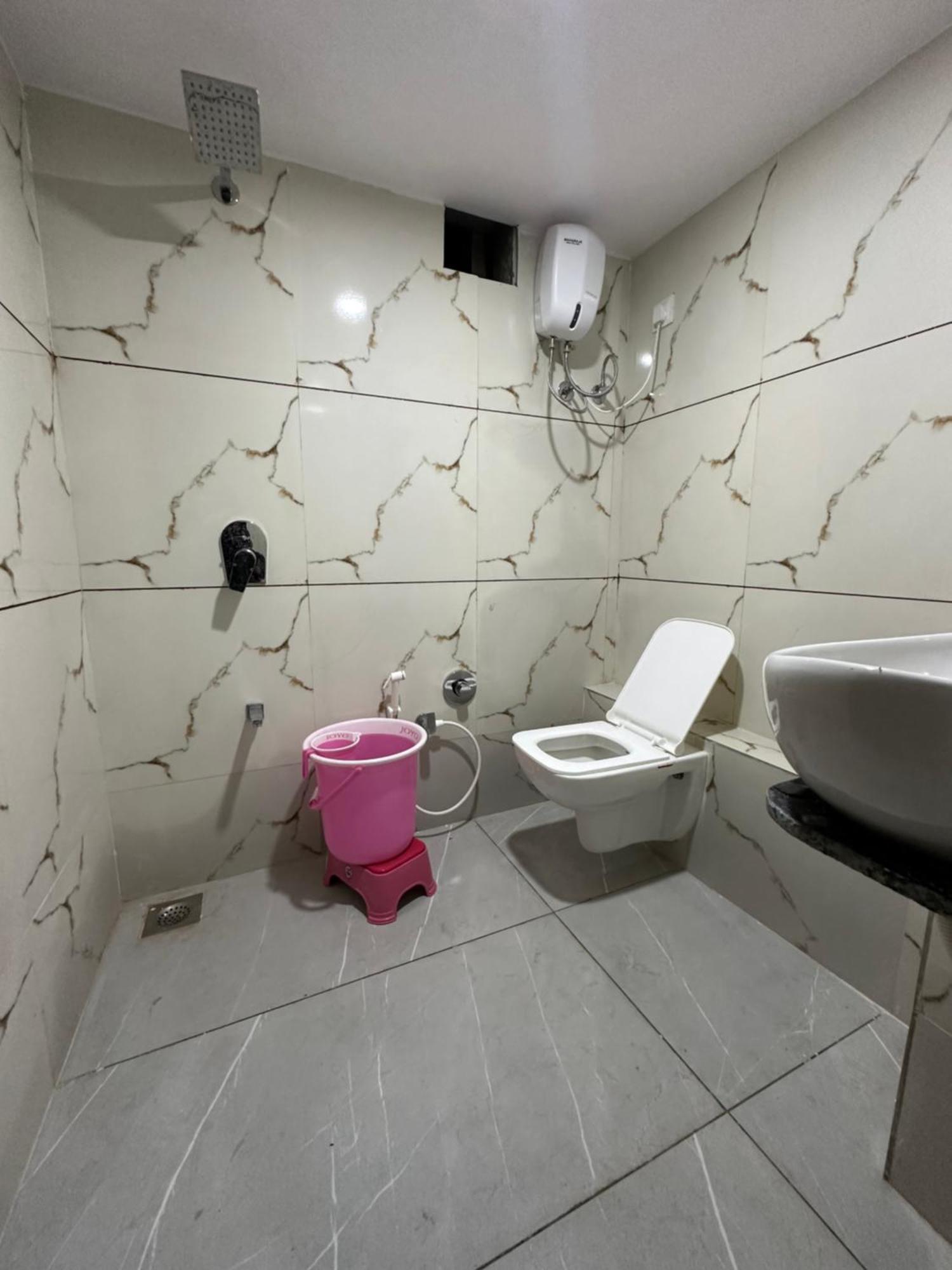 Hotel Golden View Vadodara Extérieur photo