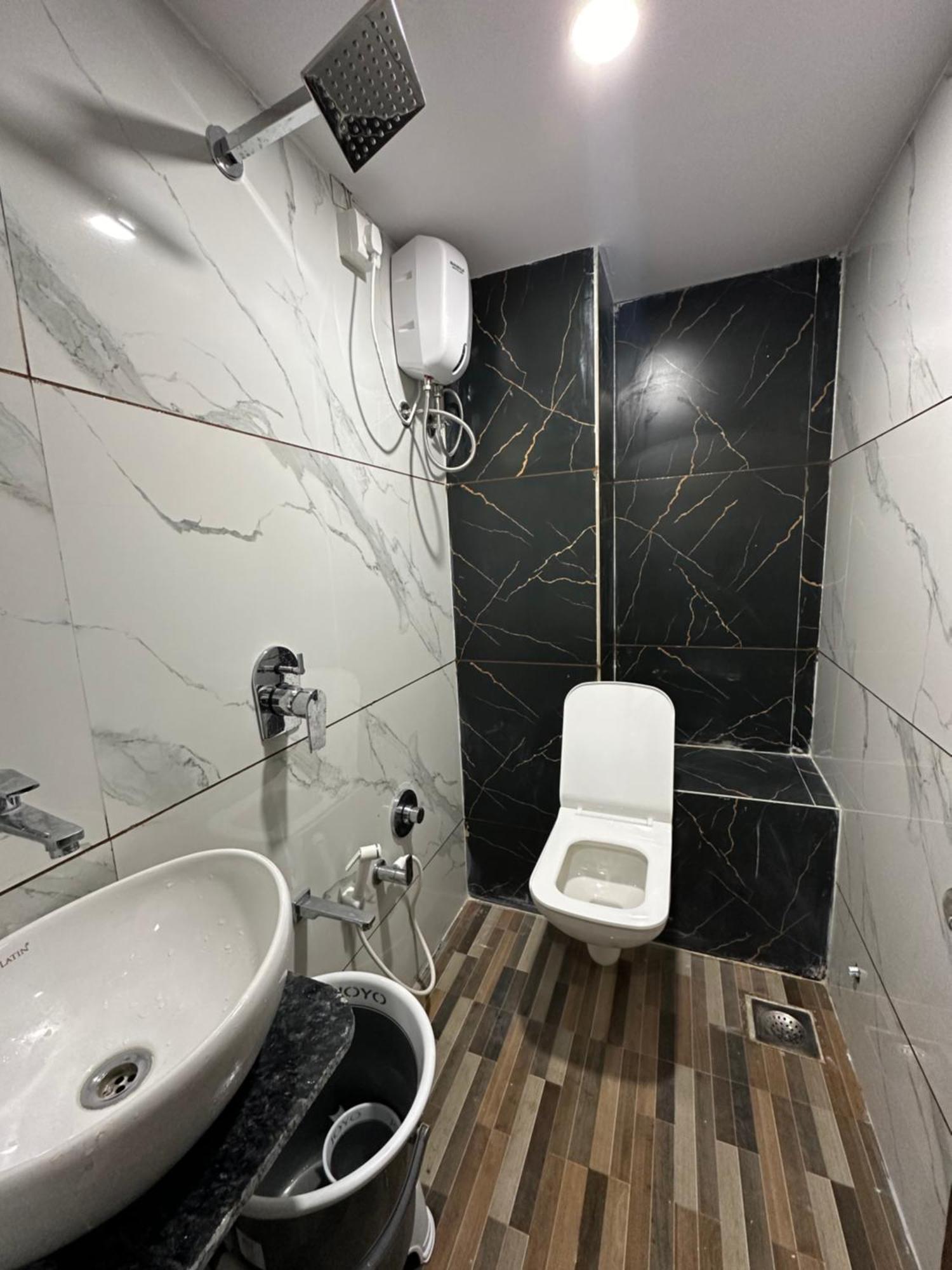 Hotel Golden View Vadodara Extérieur photo